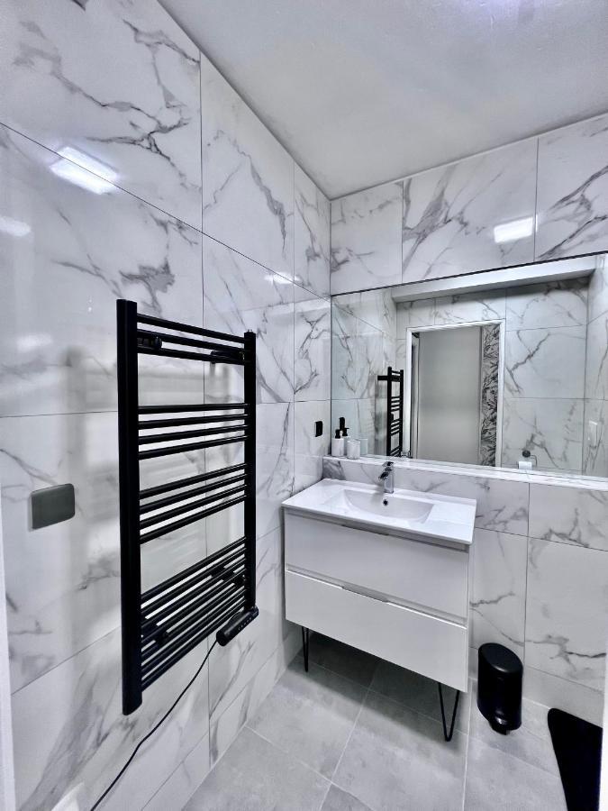 Studio Le Floreale Palace Menton Bagian luar foto
